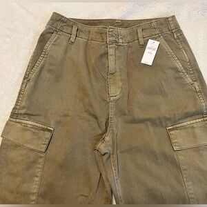 Gap Mid-Rise Loose Khaki Cargo Pants - size 0 petite